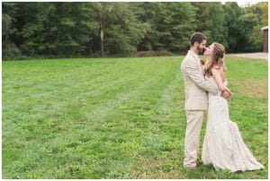 Fall barn wedding at Gable Farm by Madeline Jane Photography