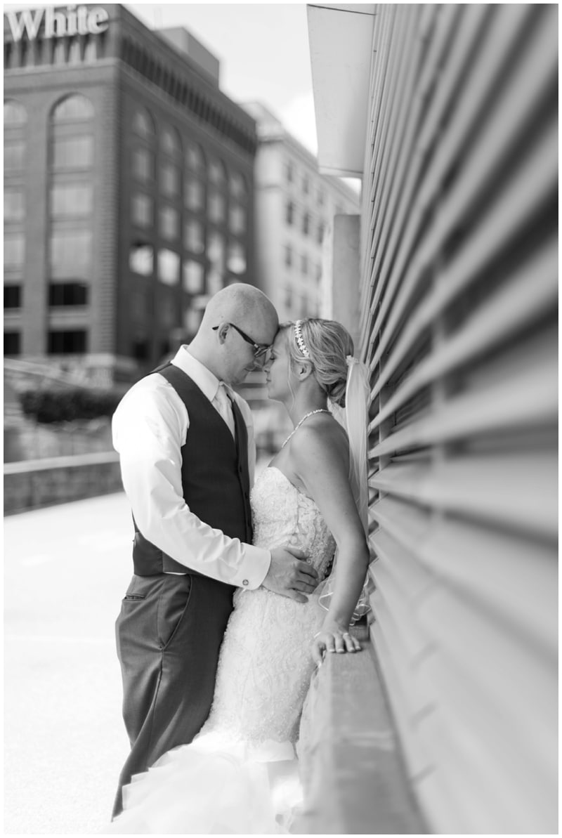 North Shore Pittsburgh wedding portraits by Madeline Jane Photography